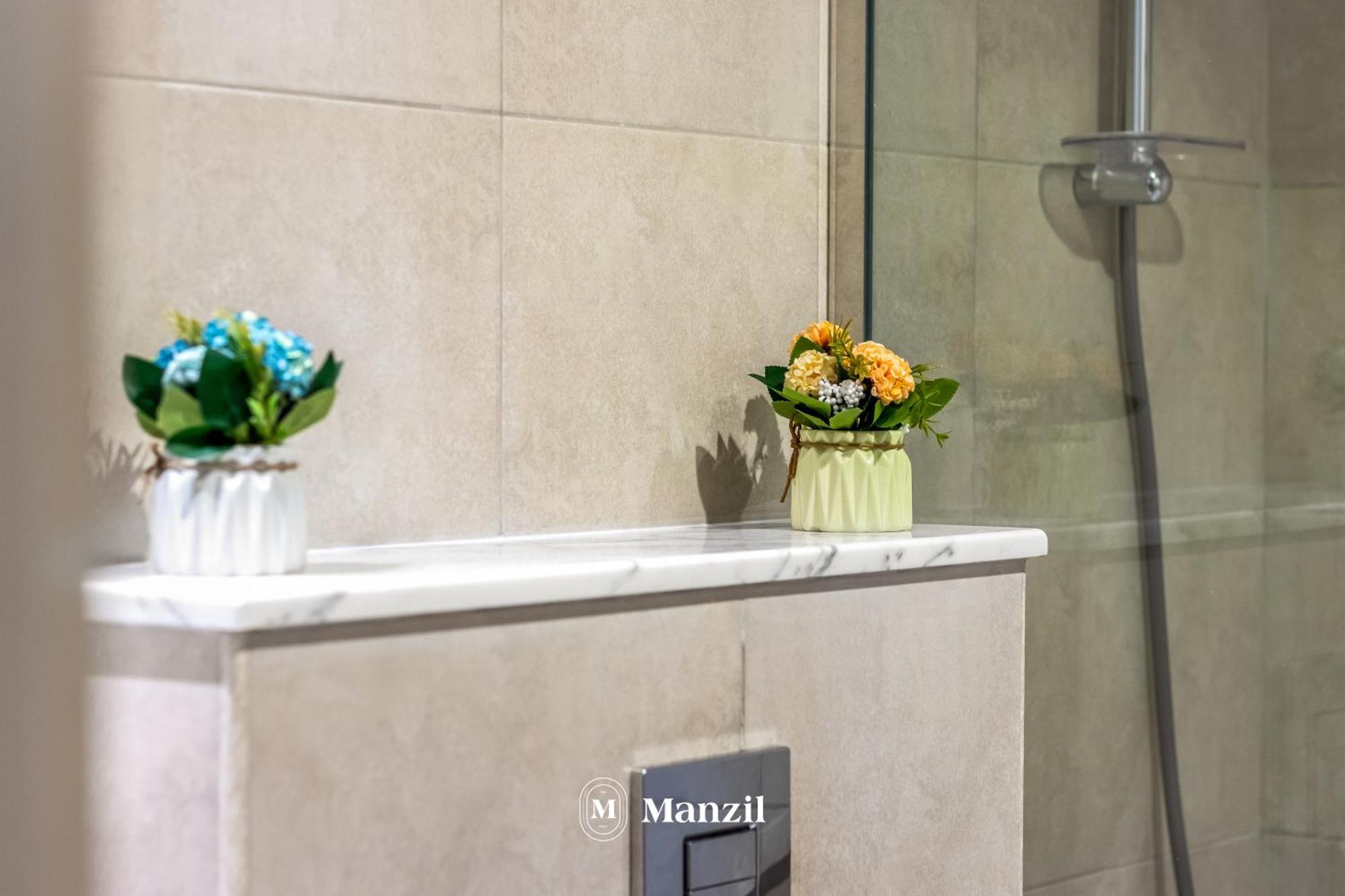 Manzil - 2br In Business Bay With Canal Views *