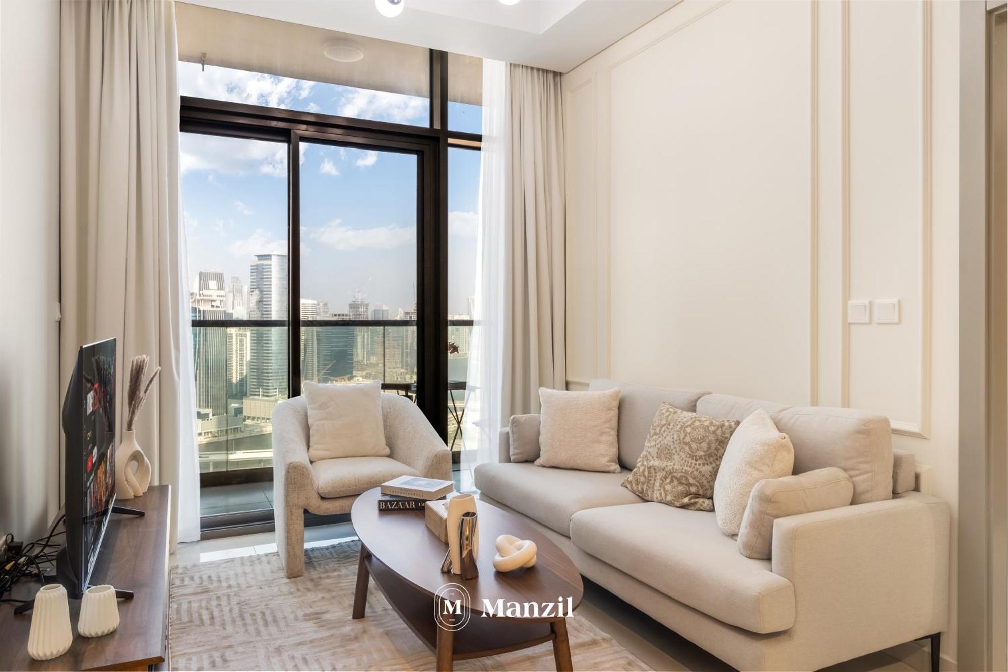 Manzil - 2br In Business Bay With Canal Views Dubai