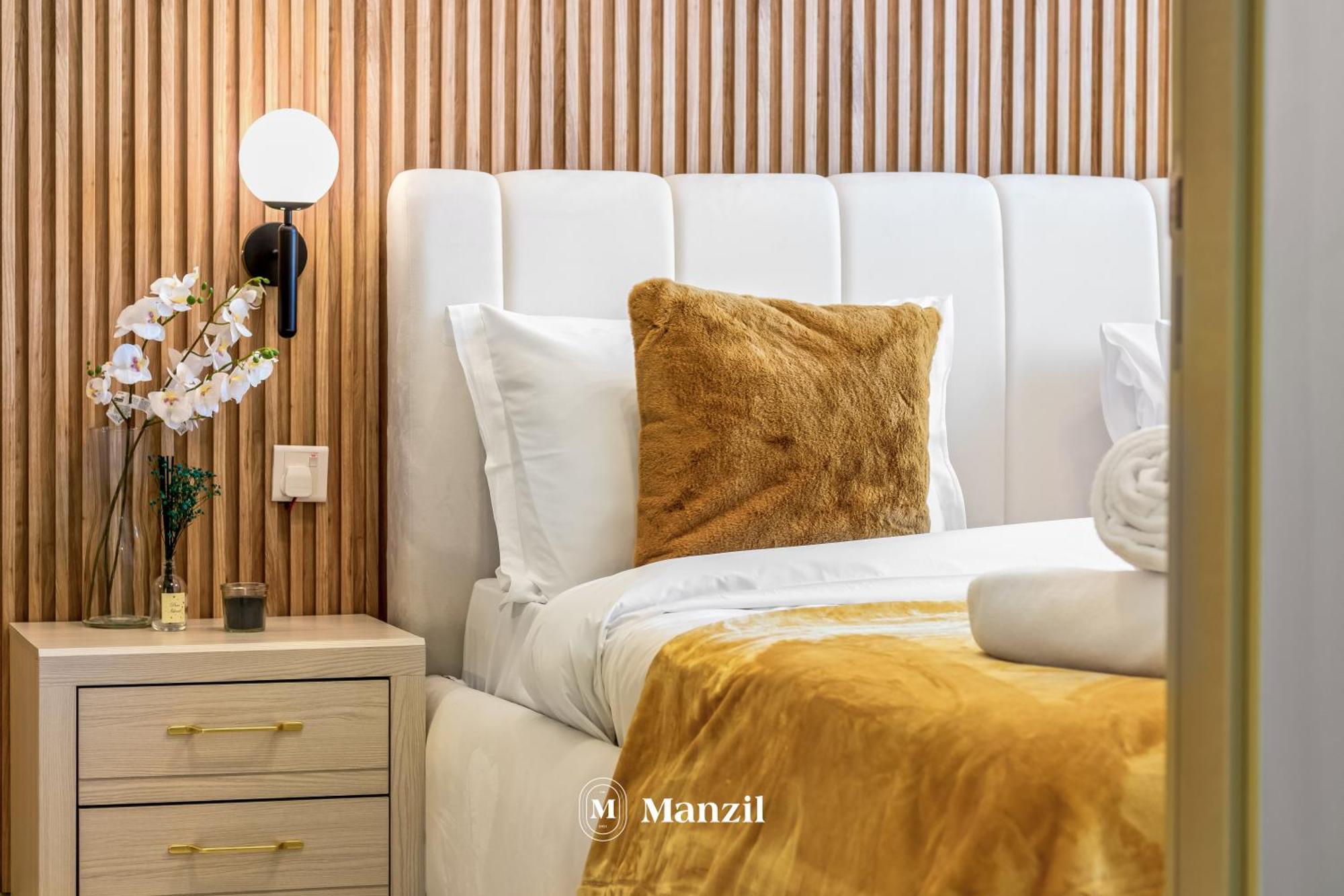 Manzil - 2br In Business Bay With Canal Views Apartment Dubai